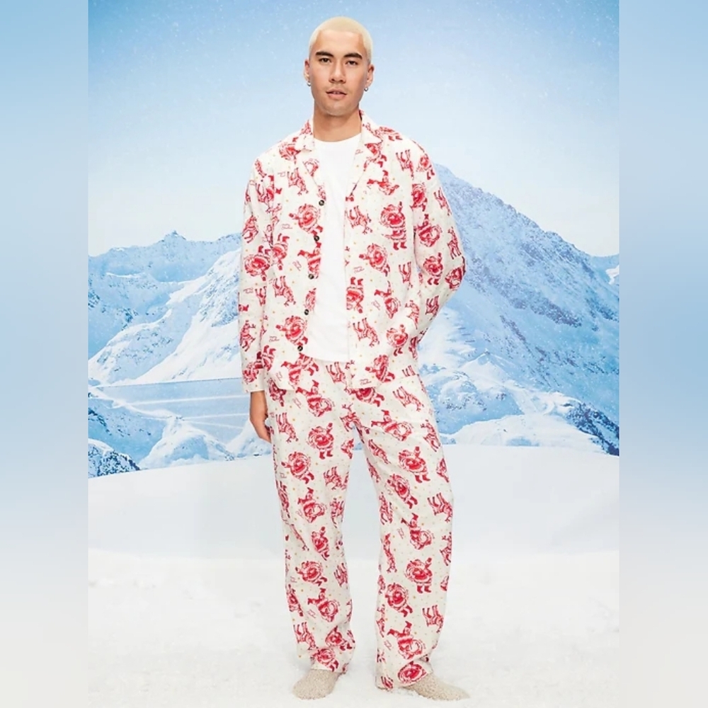 Mens sz M TALL - 2025 Old Navy Pajamas - Red And White Santa Flannel